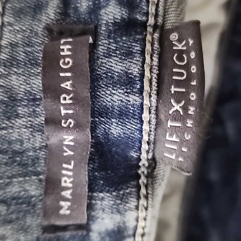 NYDJ Marilyn Straight Stretch Jeans Lift × Tuck Technology In The Color Stoney - Picture 9 of 10